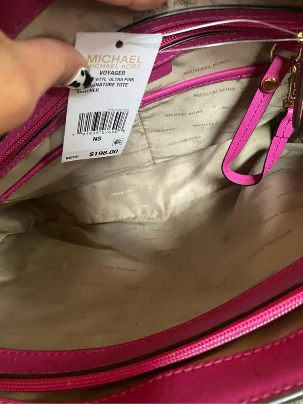 Michael Kors Voyager Fushia Pink Large Saffriano Leather w/ Metallic Sides NWT